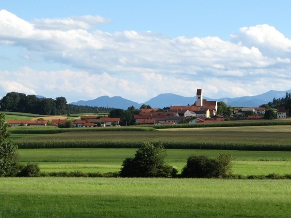 Lampferding mit Gebirge